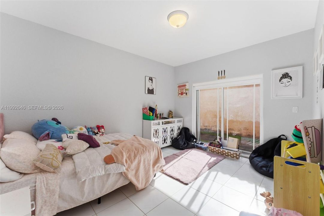 For Sale: $710,000 (3 beds, 2 baths, 1878 Square Feet)