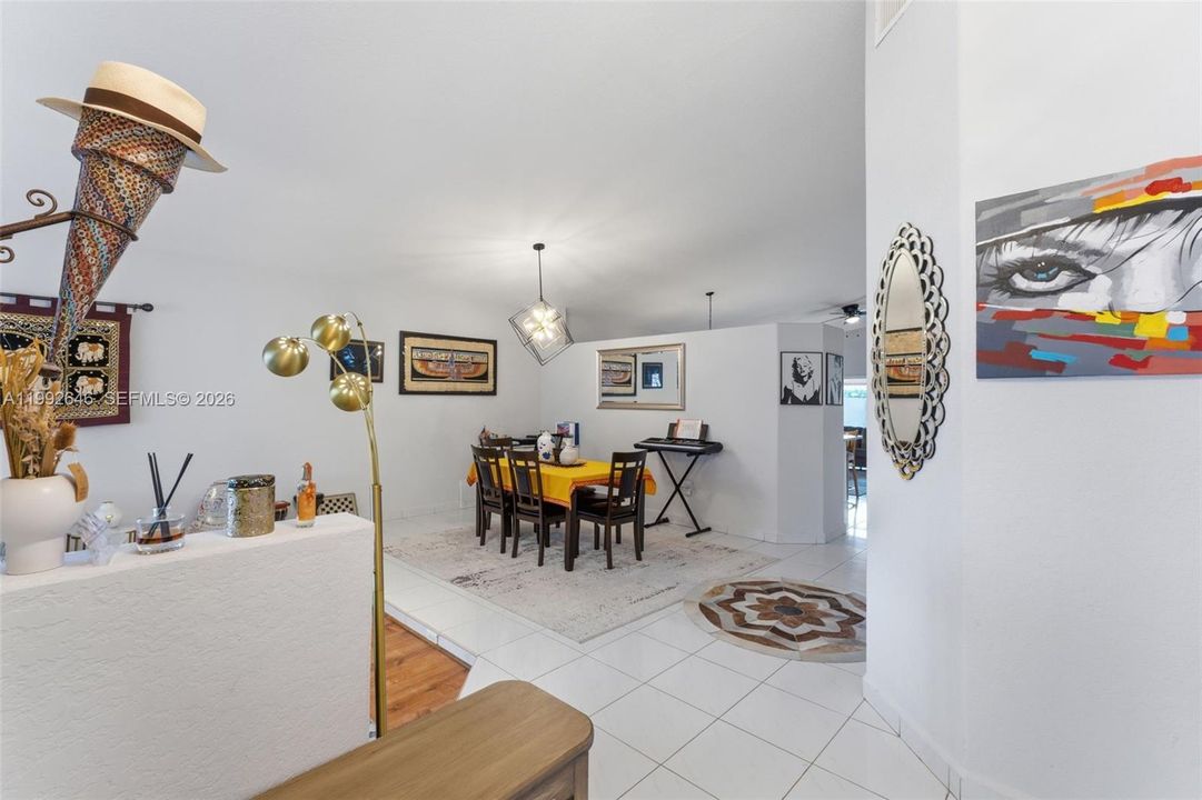 For Sale: $710,000 (3 beds, 2 baths, 1878 Square Feet)