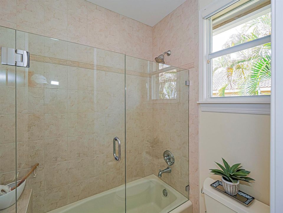 2nd Floor Bath