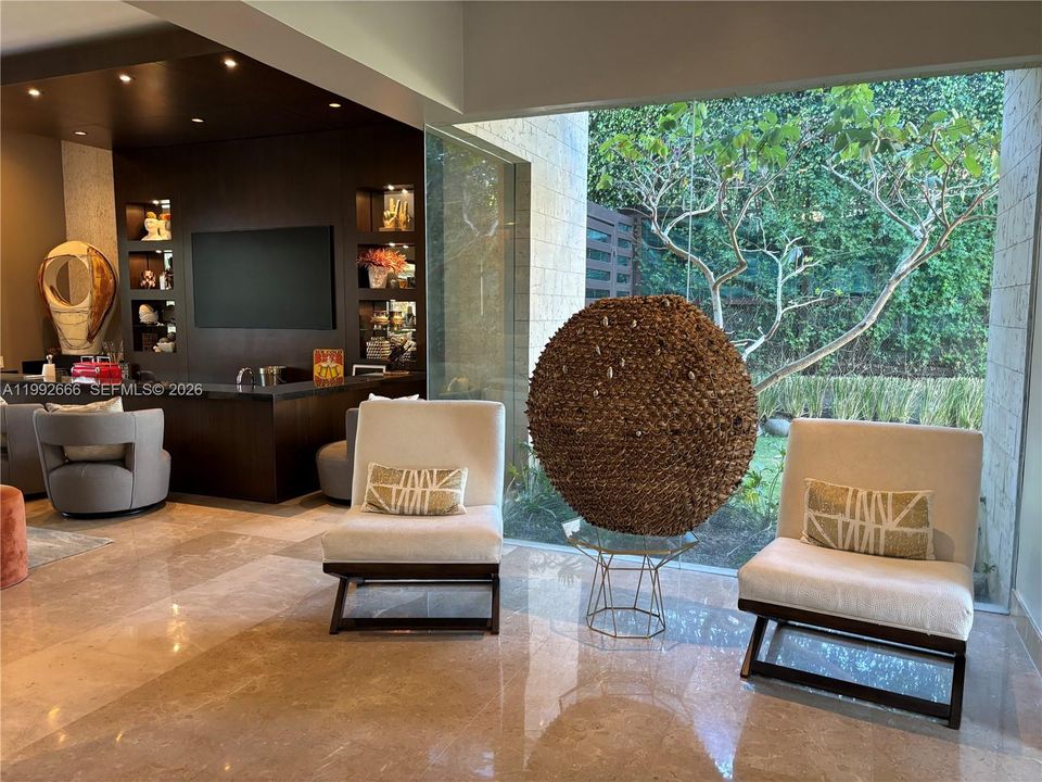 For Sale: $1,495,000 (4 beds, 5 baths, 7685 Square Feet)