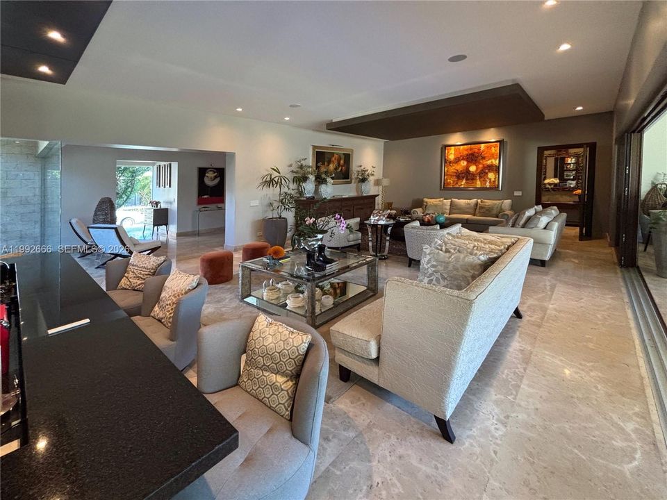 For Sale: $1,495,000 (4 beds, 5 baths, 7685 Square Feet)