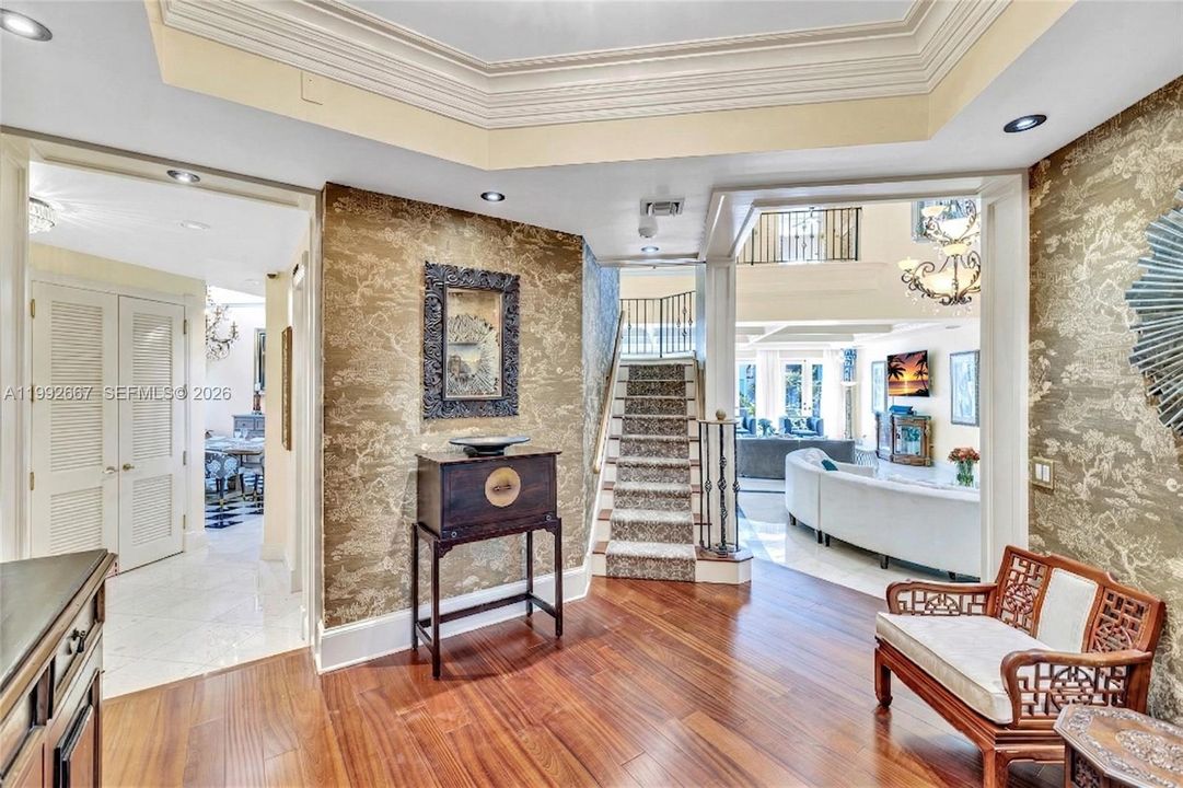 En Renta: $45,000 (6 camas, 5 baños, 7500 Pies cuadrados)