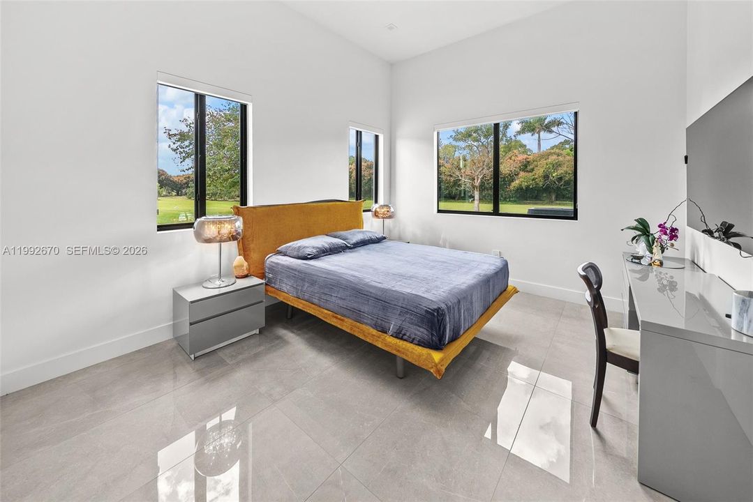 En Venta: $4,500,000 (4 camas, 5 baños, 3648 Pies cuadrados)