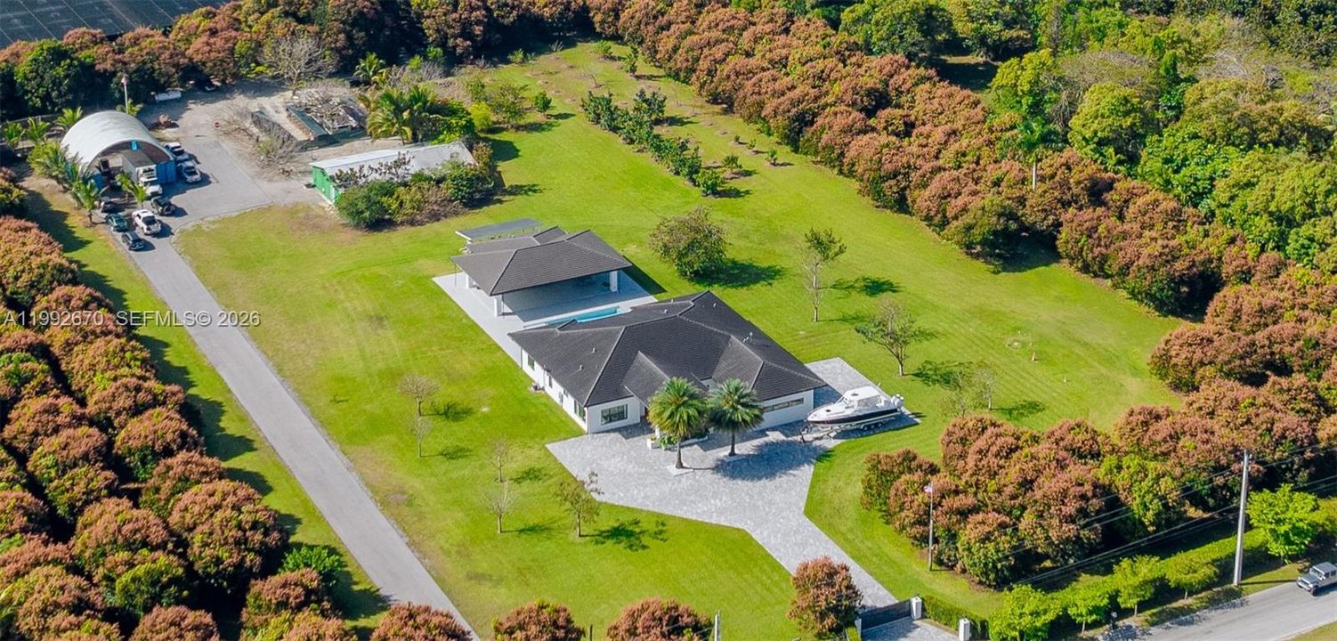 En Venta: $4,500,000 (4 camas, 5 baños, 3648 Pies cuadrados)