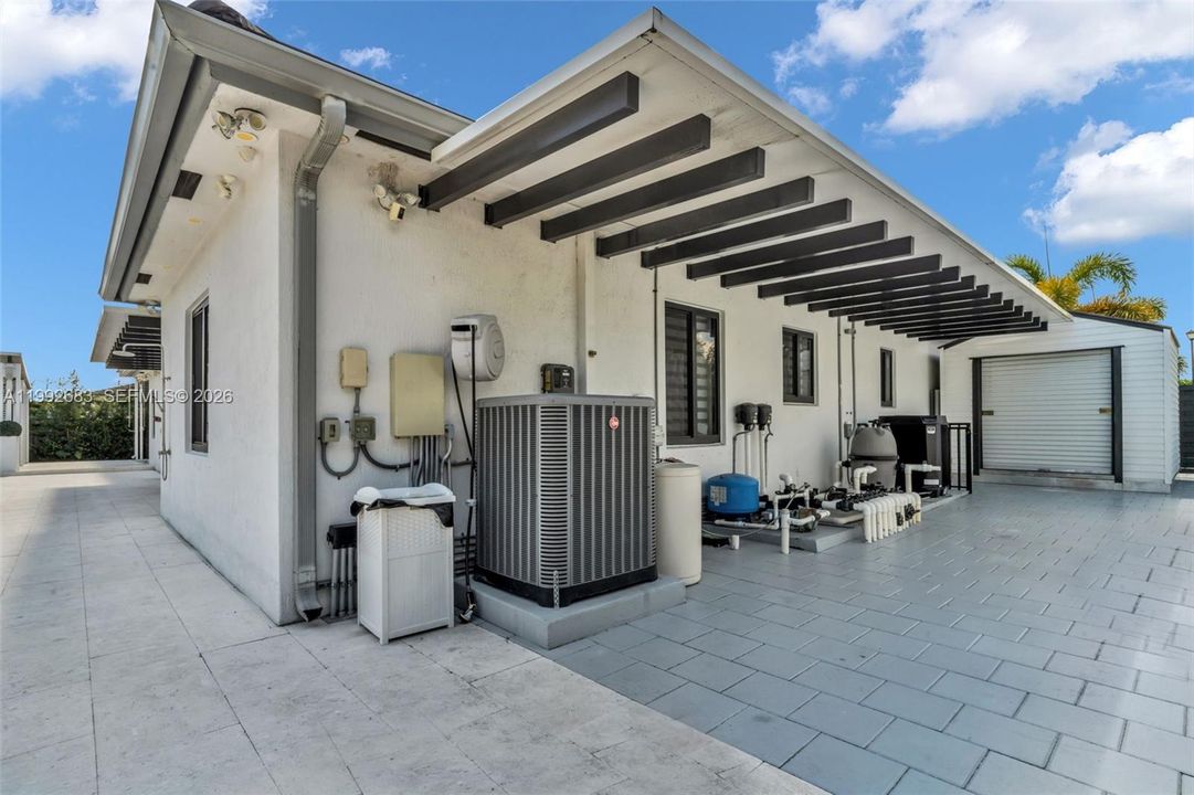 Activo con contrato: $1,200,000 (4 camas, 3 baños, 2378 Pies cuadrados)