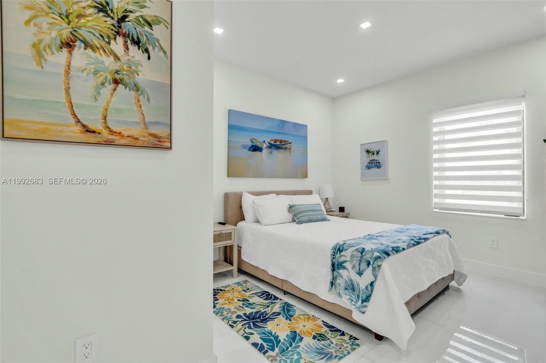 Activo con contrato: $1,200,000 (4 camas, 3 baños, 2378 Pies cuadrados)