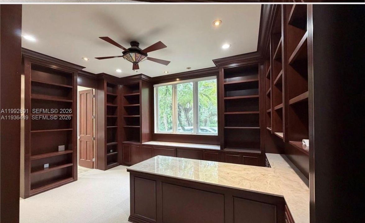 В аренду: $29,900 (5 спален, 7 ванн, 5783 Квадратных фут)
