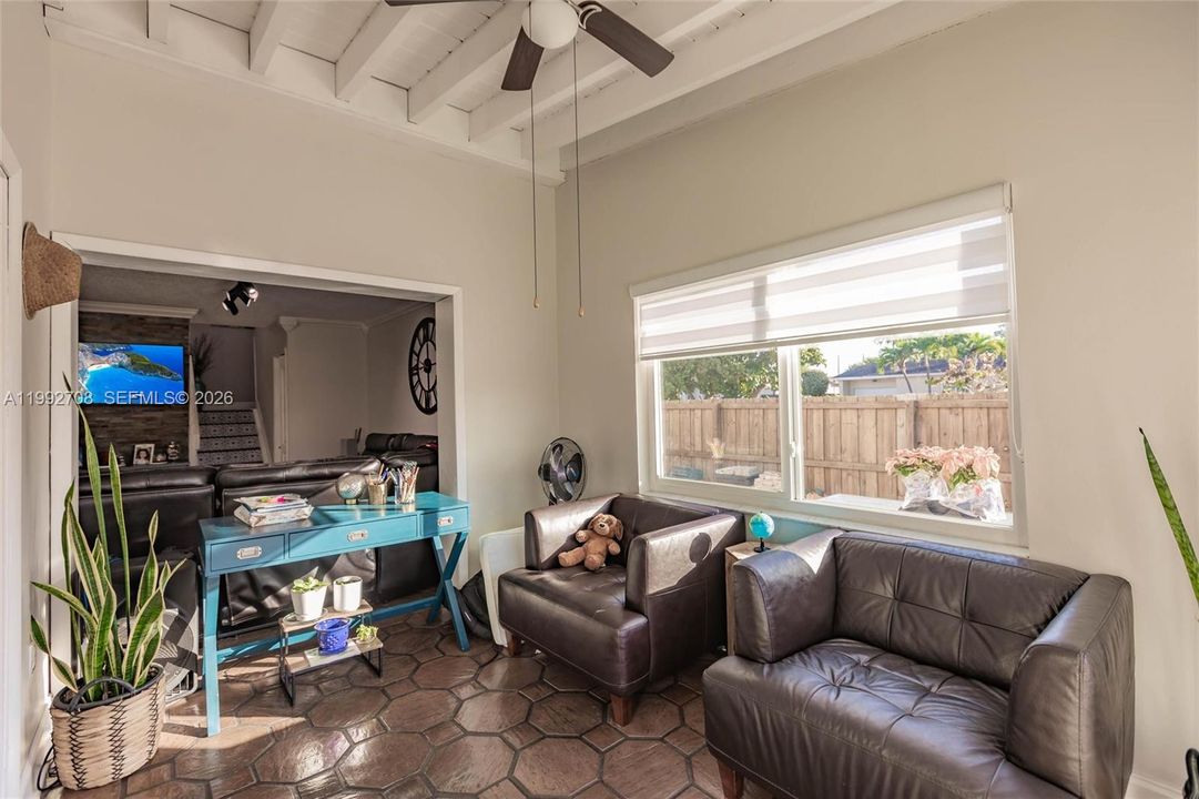 На продажу: $750,000 (4 спален, 3 ванн, 2150 Квадратных фут)