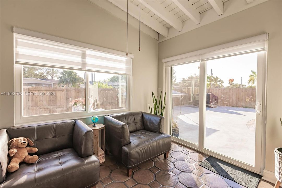 На продажу: $750,000 (4 спален, 3 ванн, 2150 Квадратных фут)