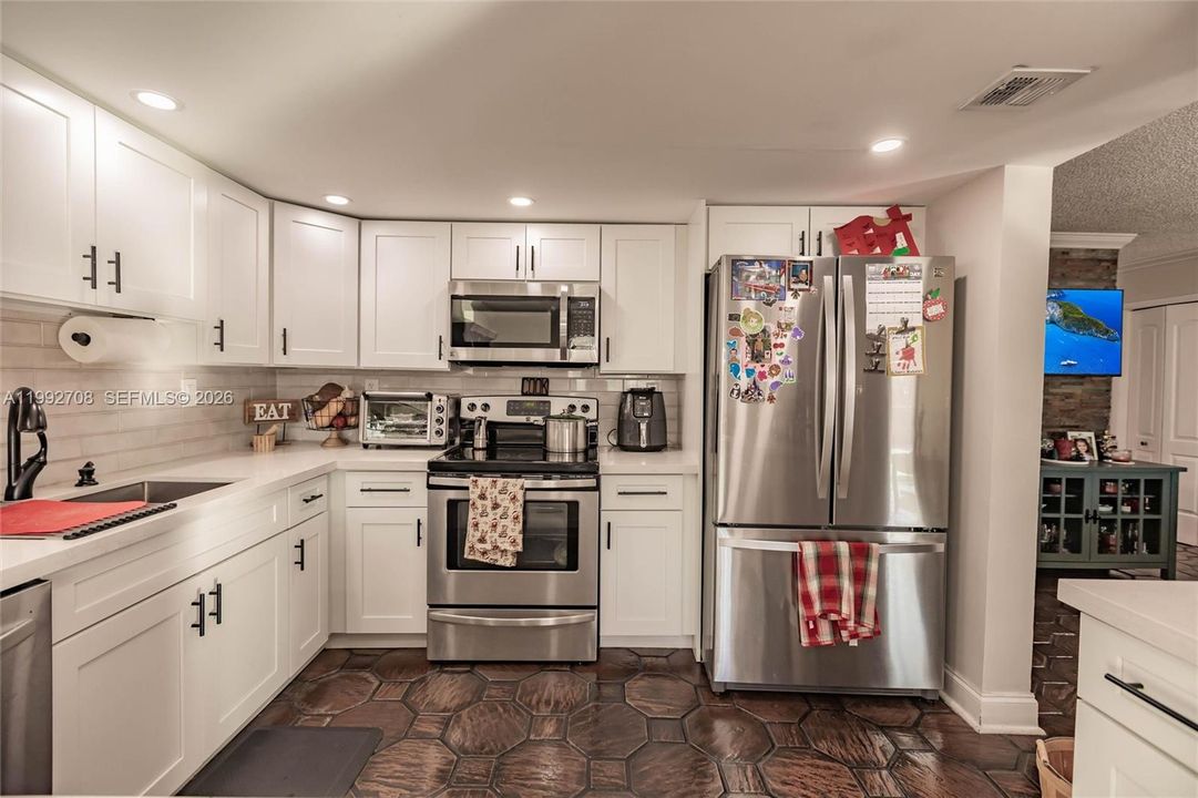 На продажу: $750,000 (4 спален, 3 ванн, 2150 Квадратных фут)