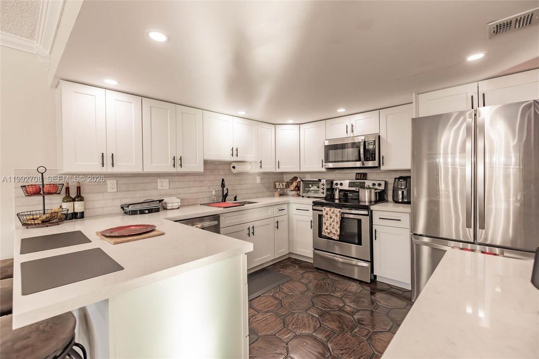 На продажу: $750,000 (4 спален, 3 ванн, 2150 Квадратных фут)