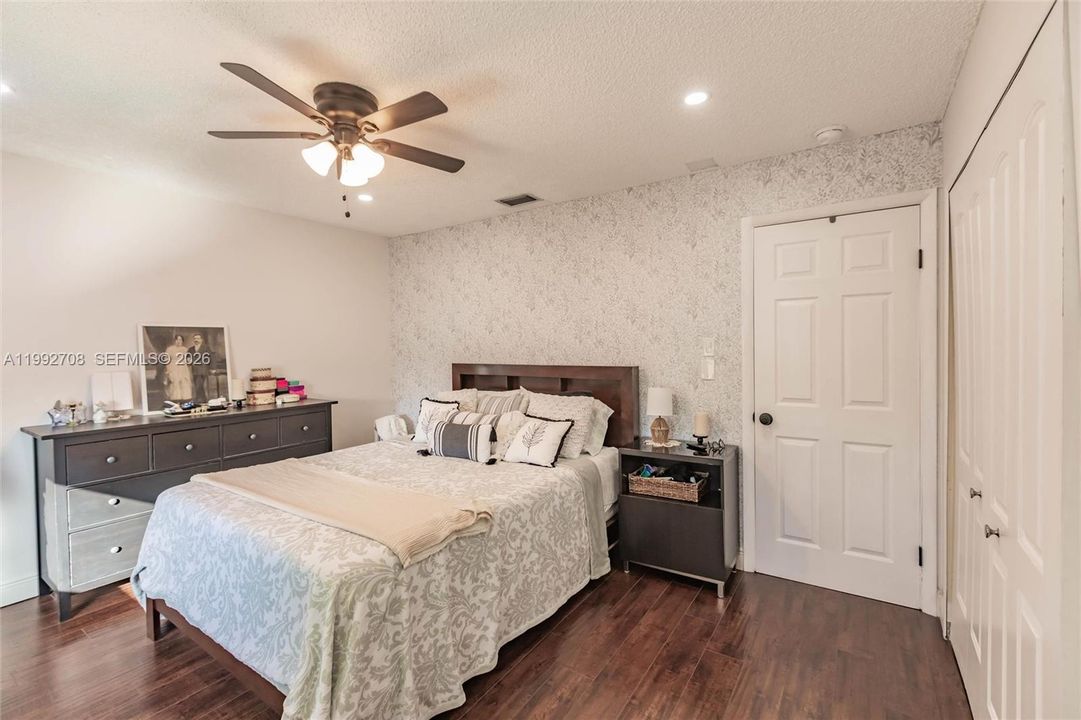 На продажу: $750,000 (4 спален, 3 ванн, 2150 Квадратных фут)