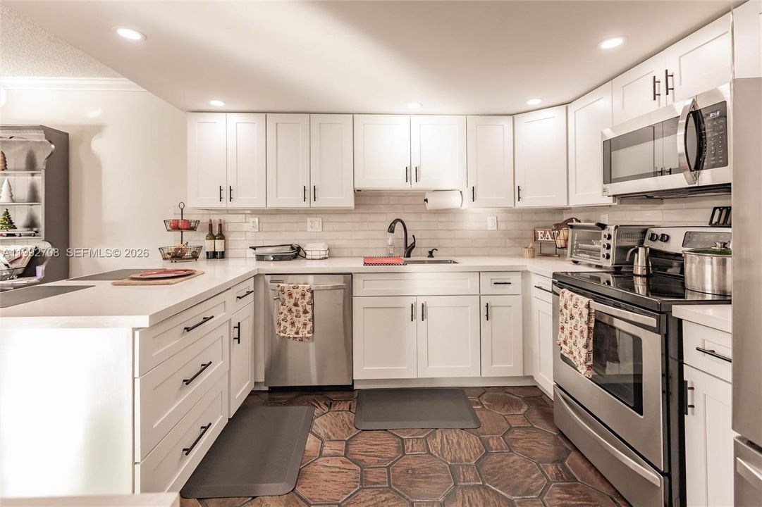 На продажу: $750,000 (4 спален, 3 ванн, 2150 Квадратных фут)