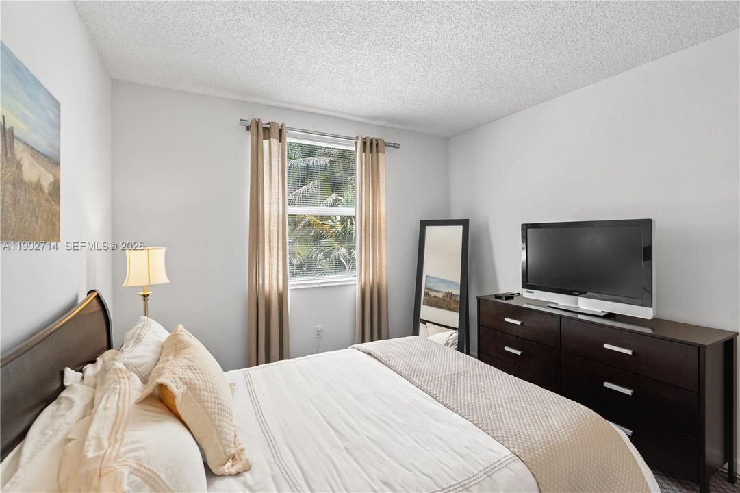 For Sale: $620,000 (3 beds, 2 baths, 1353 Square Feet)