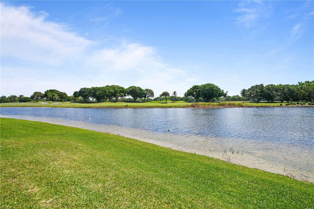 For Rent: $12,500 (5 beds, 3 baths, 3174 Square Feet)