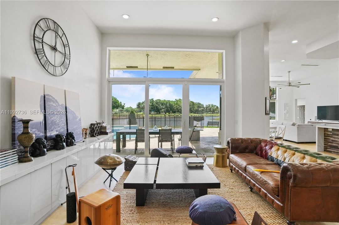 For Rent: $12,500 (5 beds, 3 baths, 3174 Square Feet)
