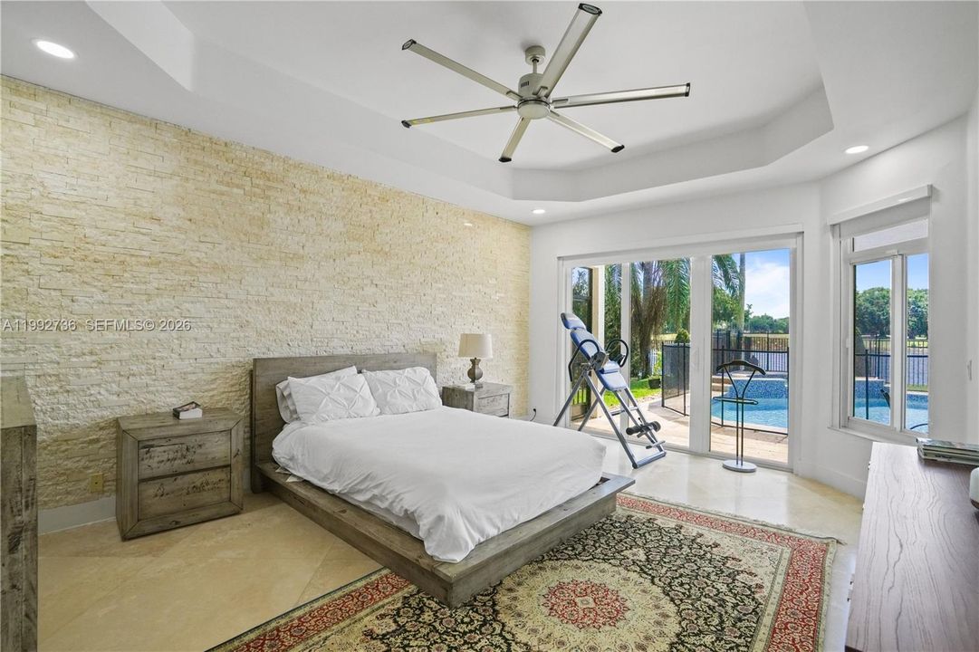 For Rent: $12,500 (5 beds, 3 baths, 3174 Square Feet)