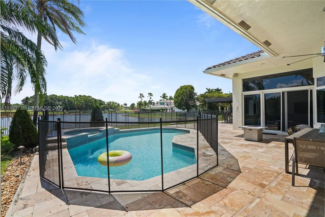 For Rent: $12,500 (5 beds, 3 baths, 3174 Square Feet)