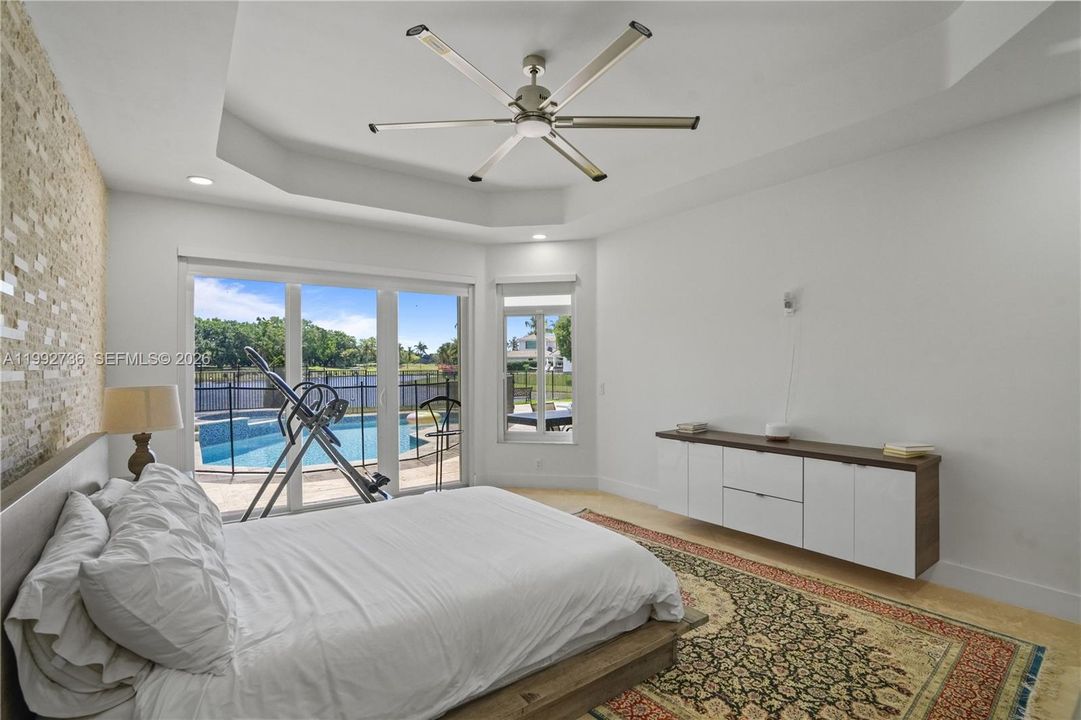 For Rent: $12,500 (5 beds, 3 baths, 3174 Square Feet)