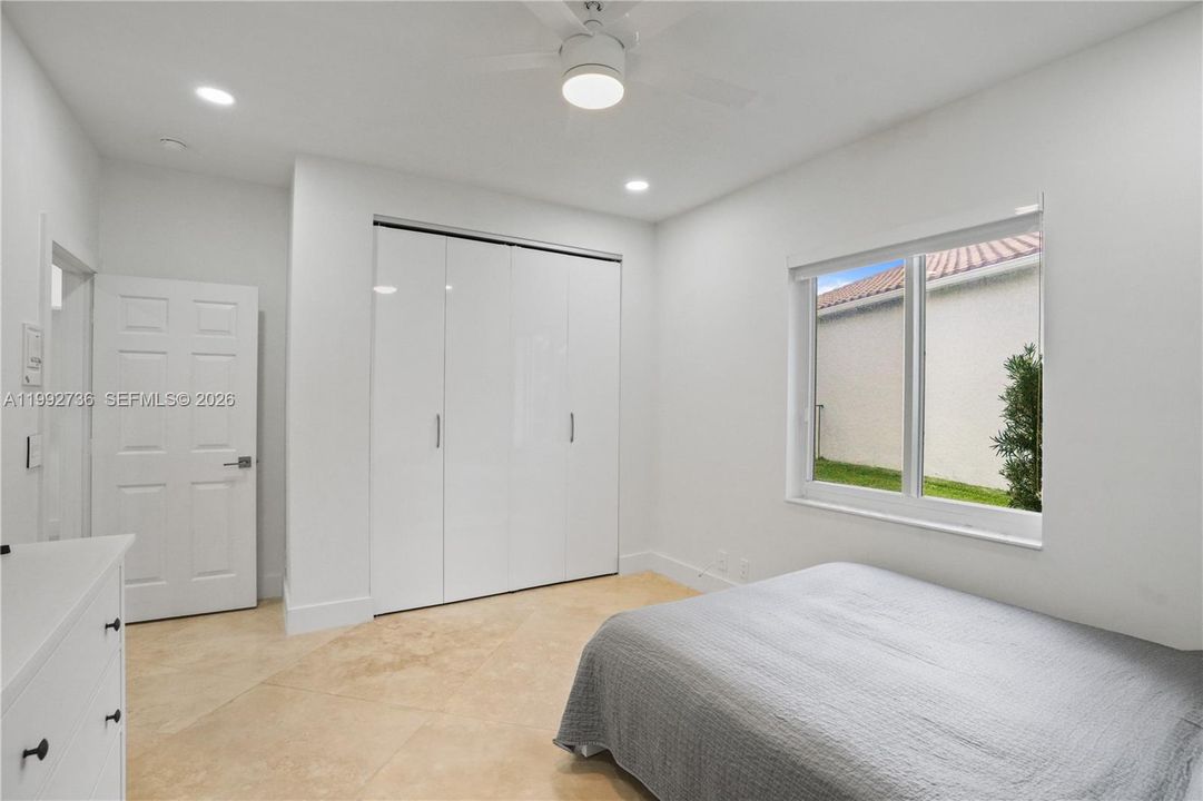 For Rent: $12,500 (5 beds, 3 baths, 3174 Square Feet)