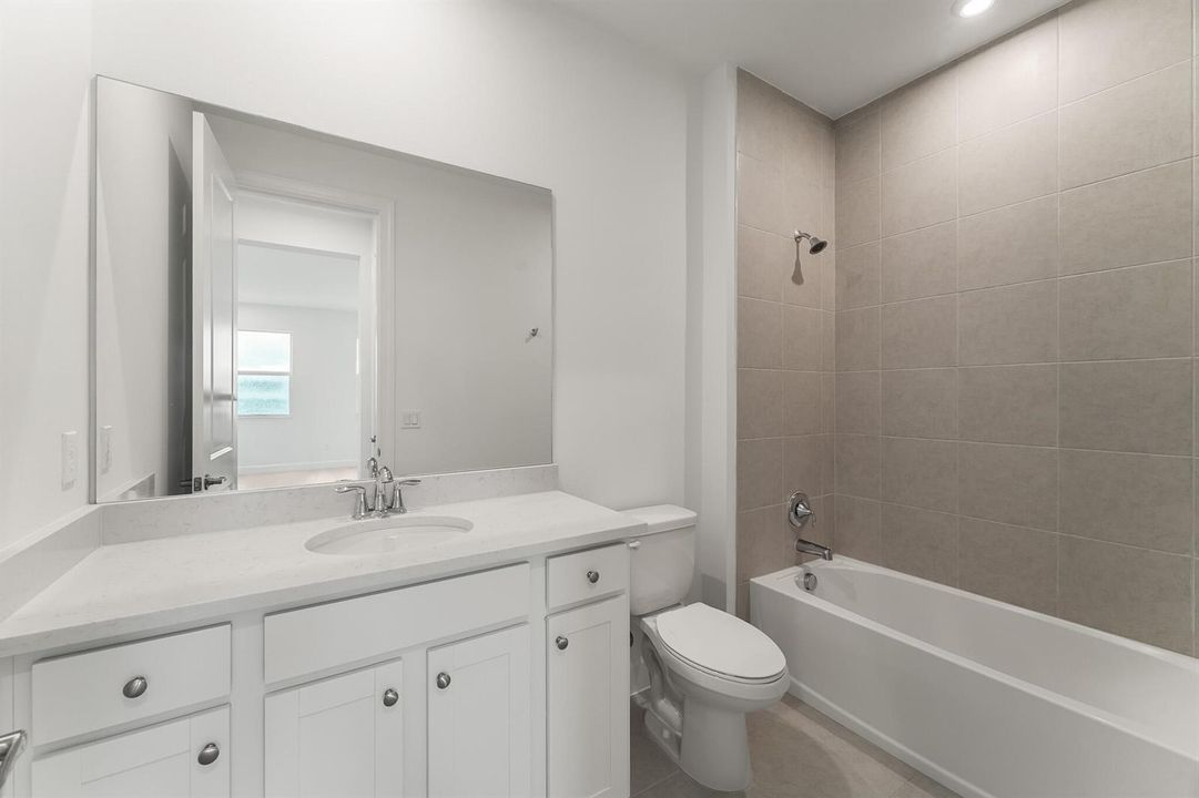 US_SEF_CANOPY_LOT 54_BATH 2