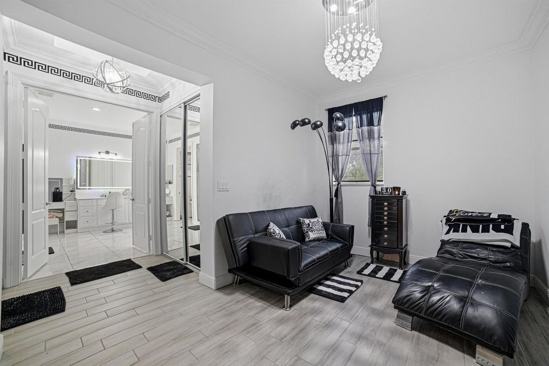 Primary Sitting room