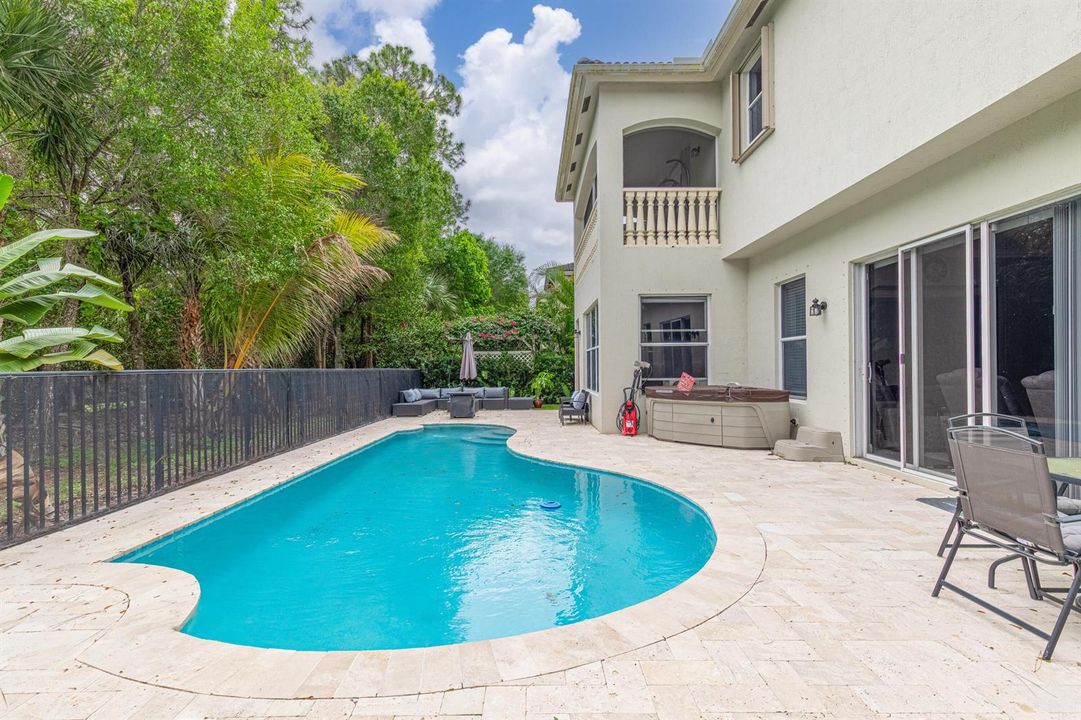 Backyard-Pool