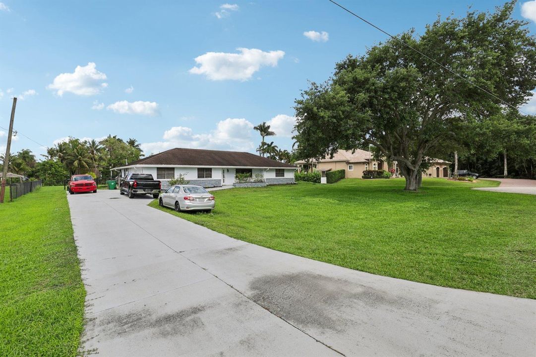 4-web-or-mls-SW 156th Ave-S0904-004