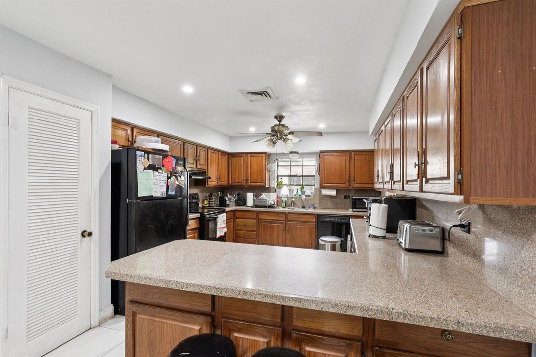 16-web-or-mls-SW 156th Ave-S0904-016