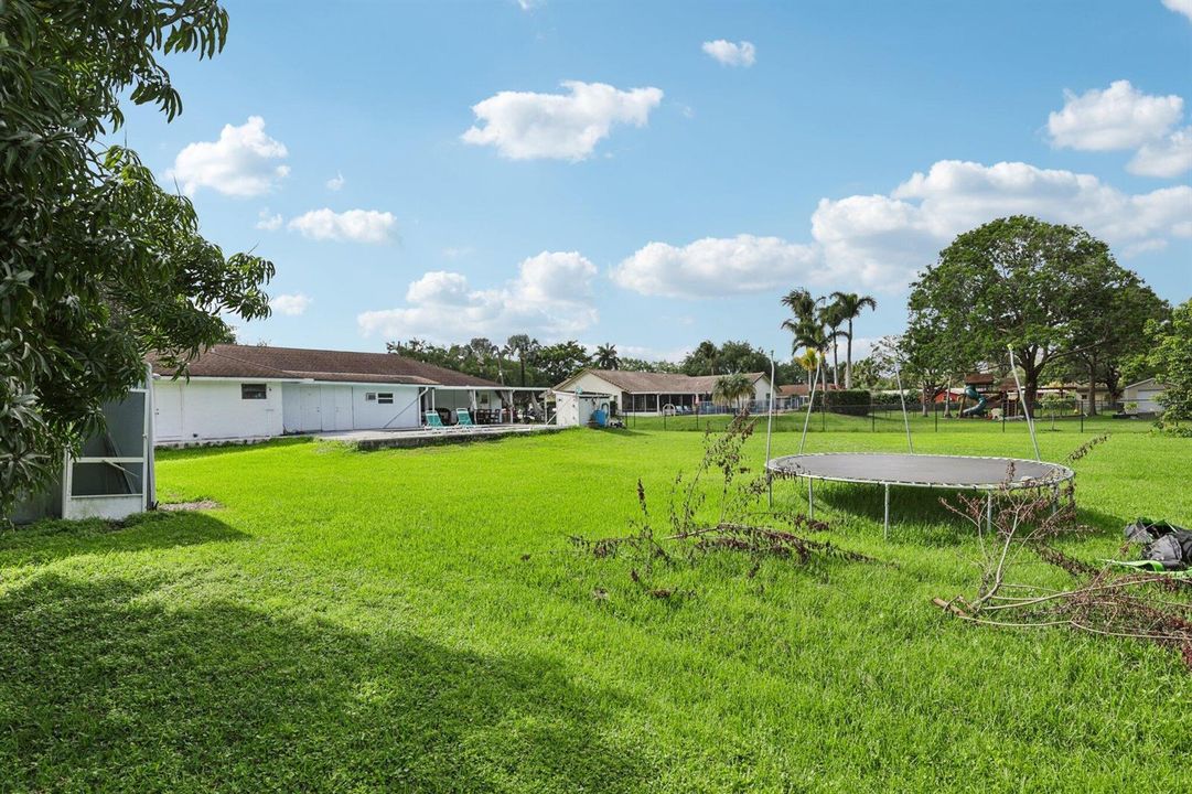 45-web-or-mls-SW 156th Ave-S0904-047