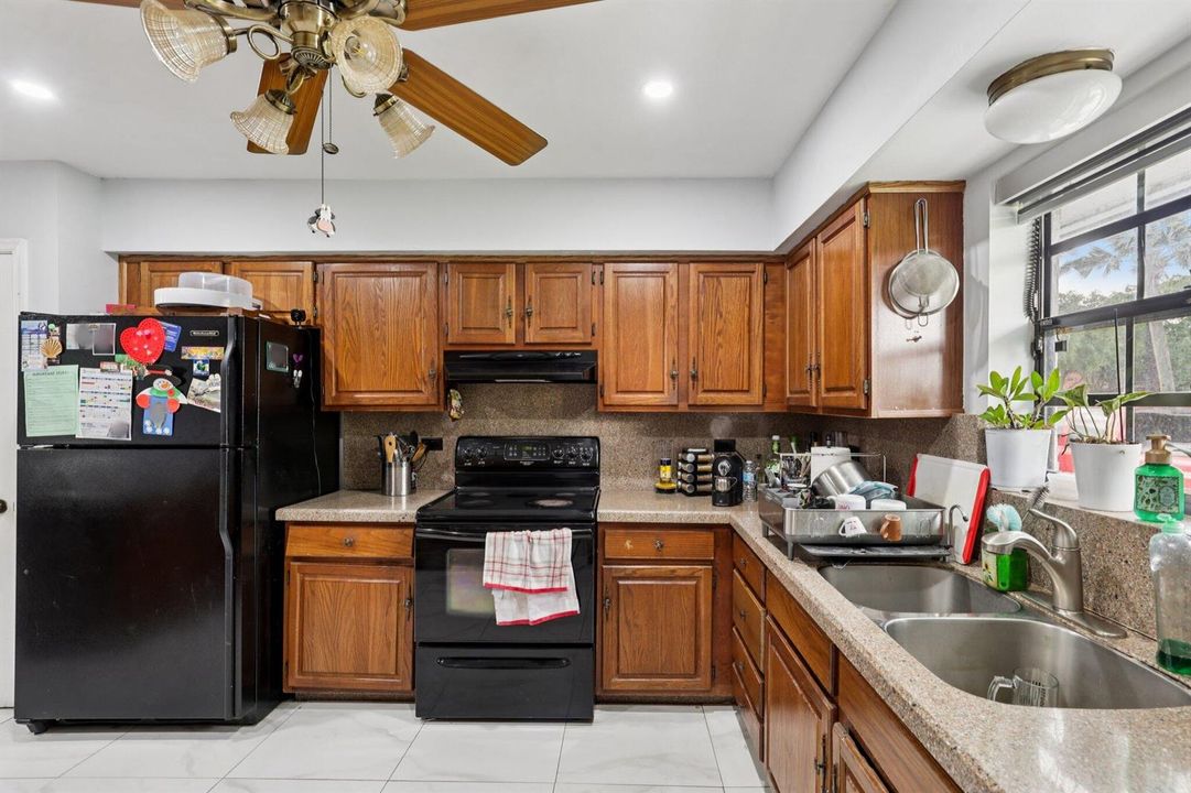 19-web-or-mls-SW 156th Ave-S0904-019