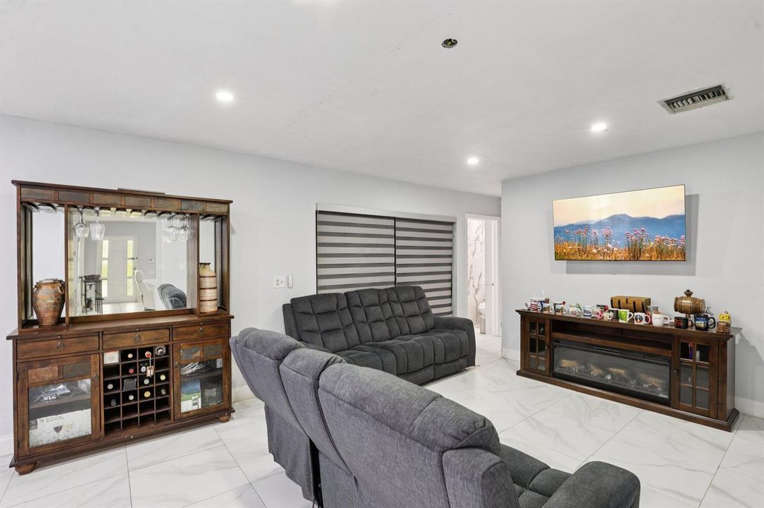 12-web-or-mls-SW 156th Ave-S0904-012