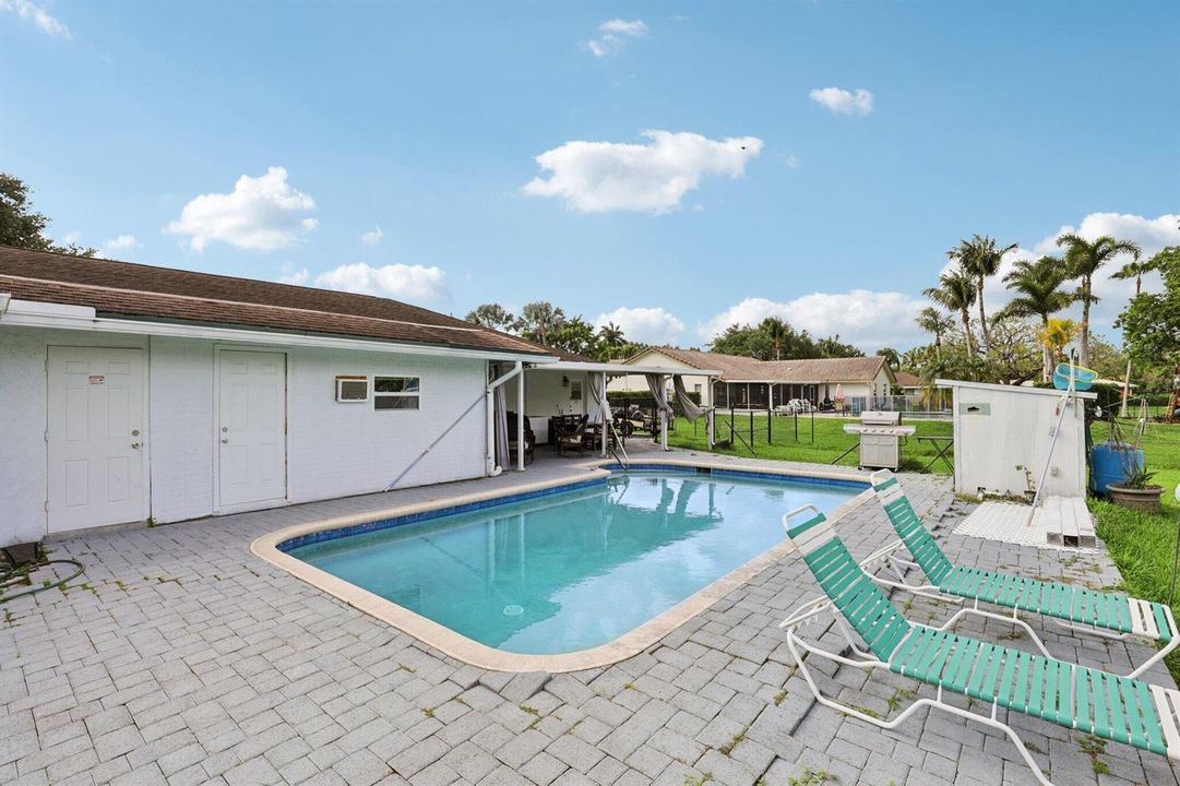 42-web-or-mls-SW 156th Ave-S0904-044
