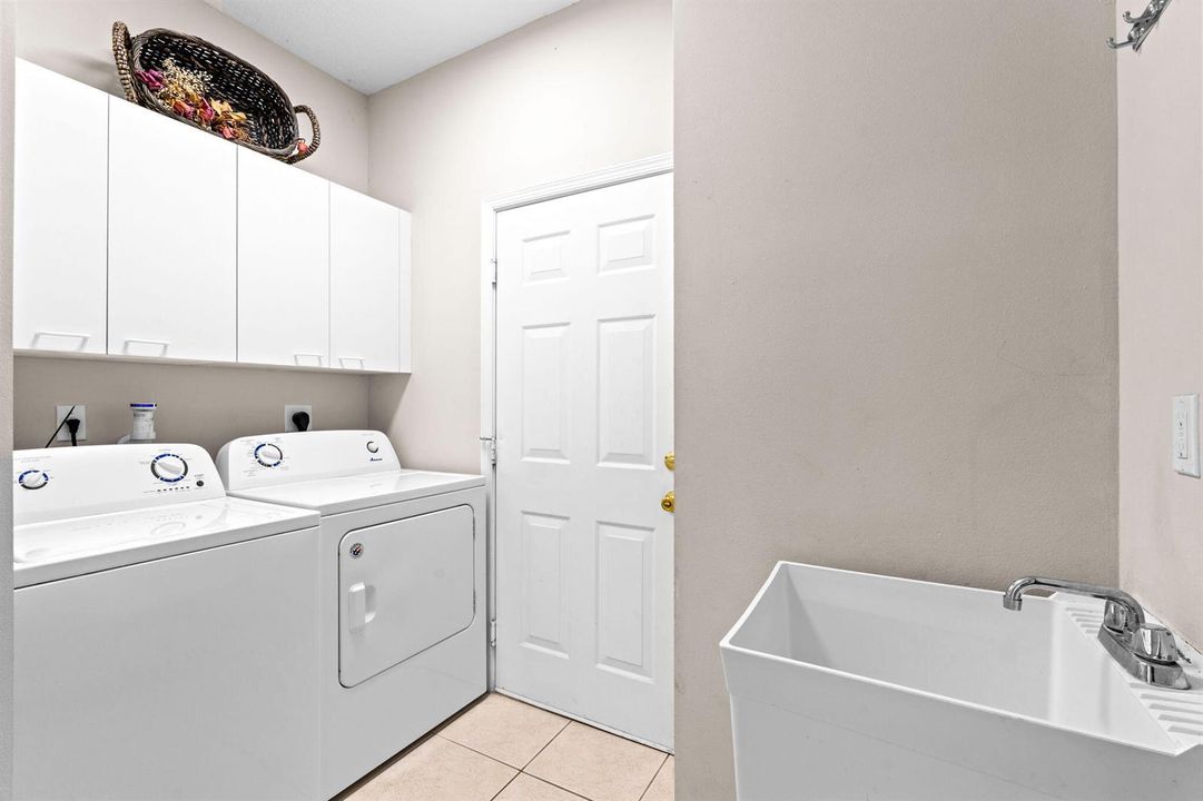 33-web-or-mls-A7401571