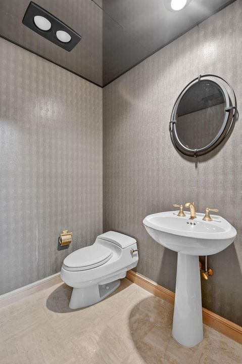 powder room