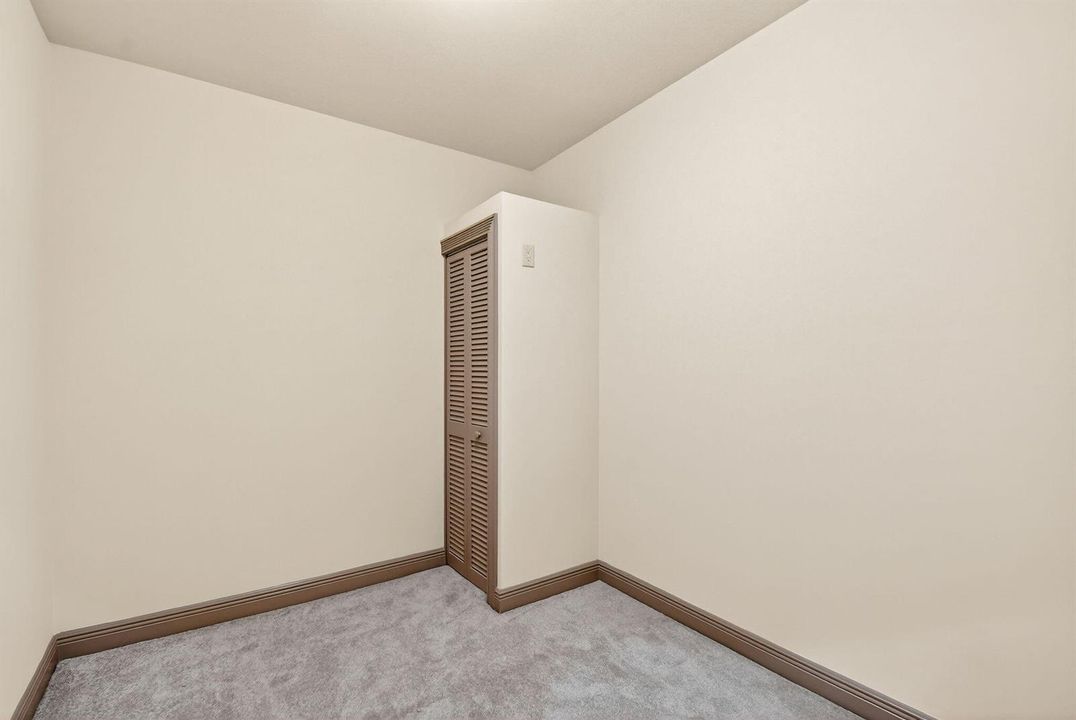 primary closet 2