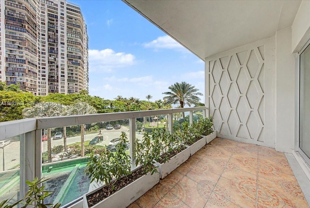 En Venta: $485,000 (1 camas, 1 baños, 1001 Pies cuadrados)