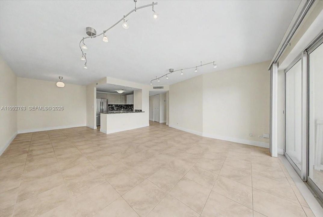 En Venta: $485,000 (1 camas, 1 baños, 1001 Pies cuadrados)