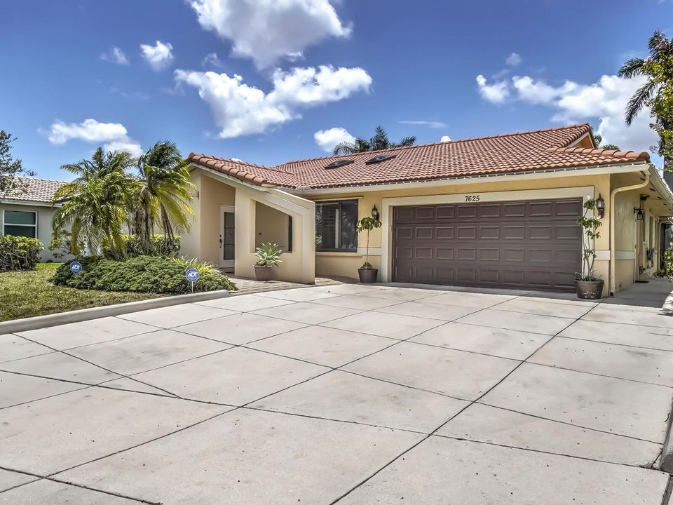 7625 Sunflower Dr Margate FL 33063 USA-0