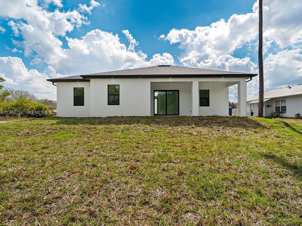 Недавно продано: $344,900 (3 спален, 2 ванн, 1568 Квадратных фут)
