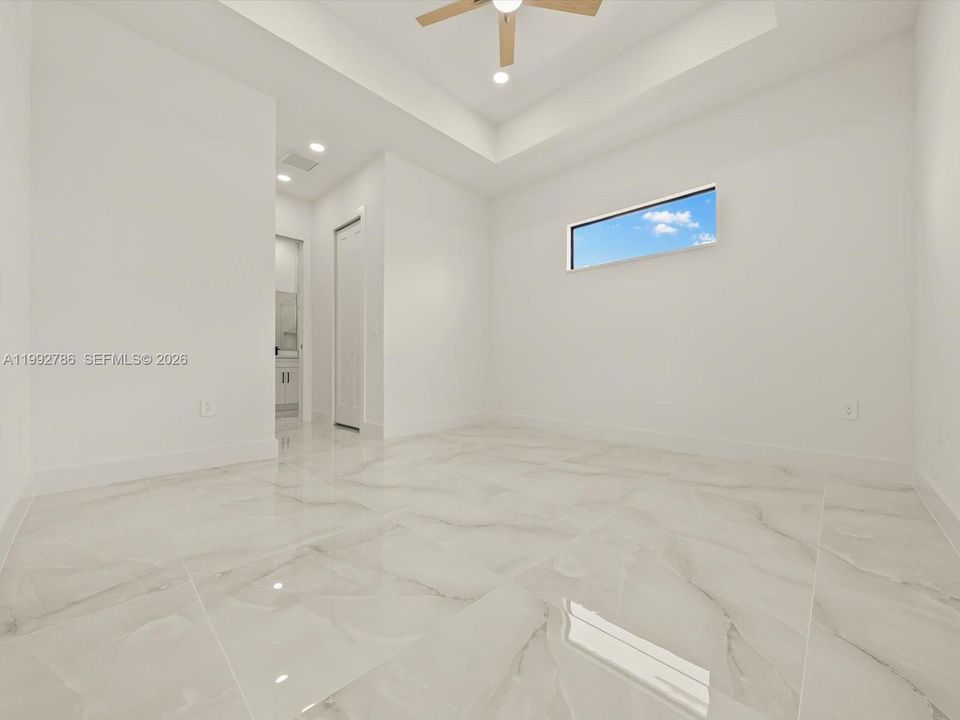 Недавно продано: $344,900 (3 спален, 2 ванн, 1568 Квадратных фут)
