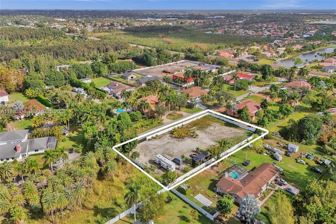 Recently Sold: $740,000 (0.85 acres)