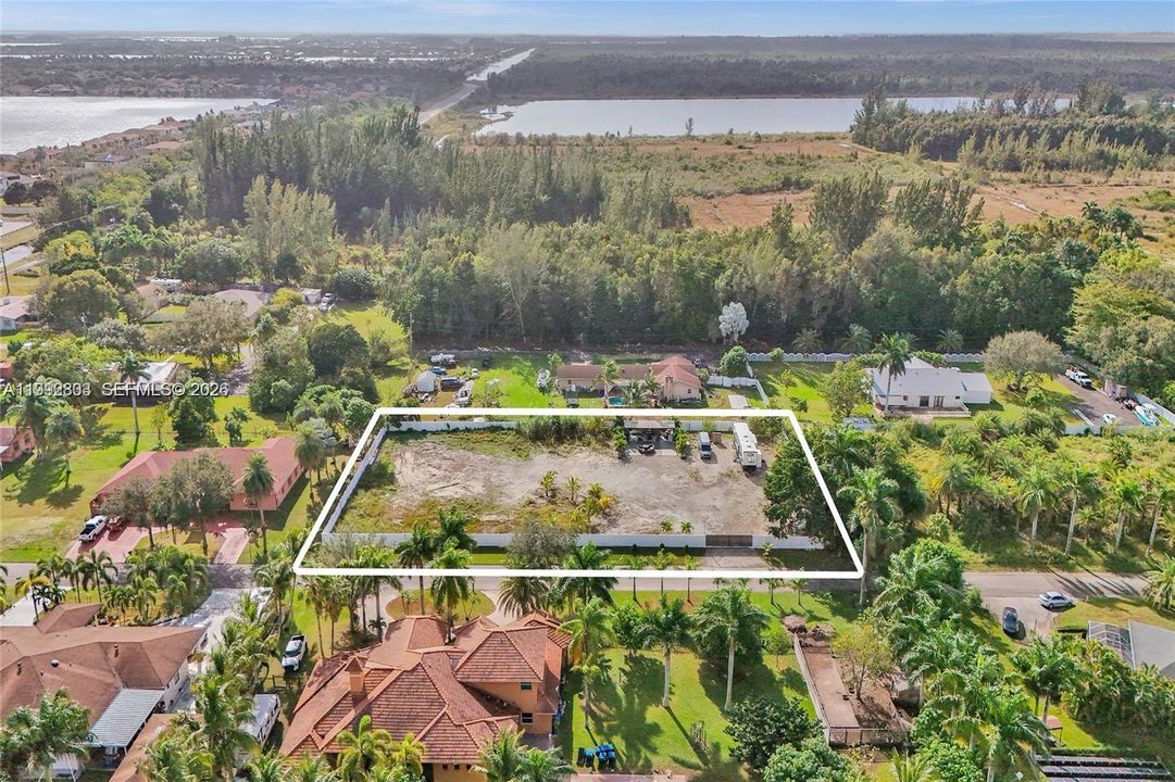 Recently Sold: $740,000 (0.85 acres)