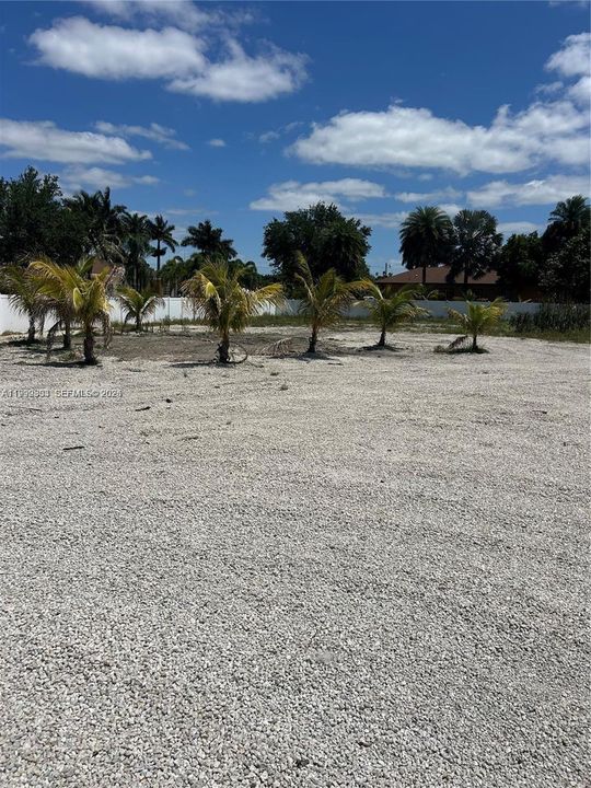 Recently Sold: $740,000 (0.85 acres)