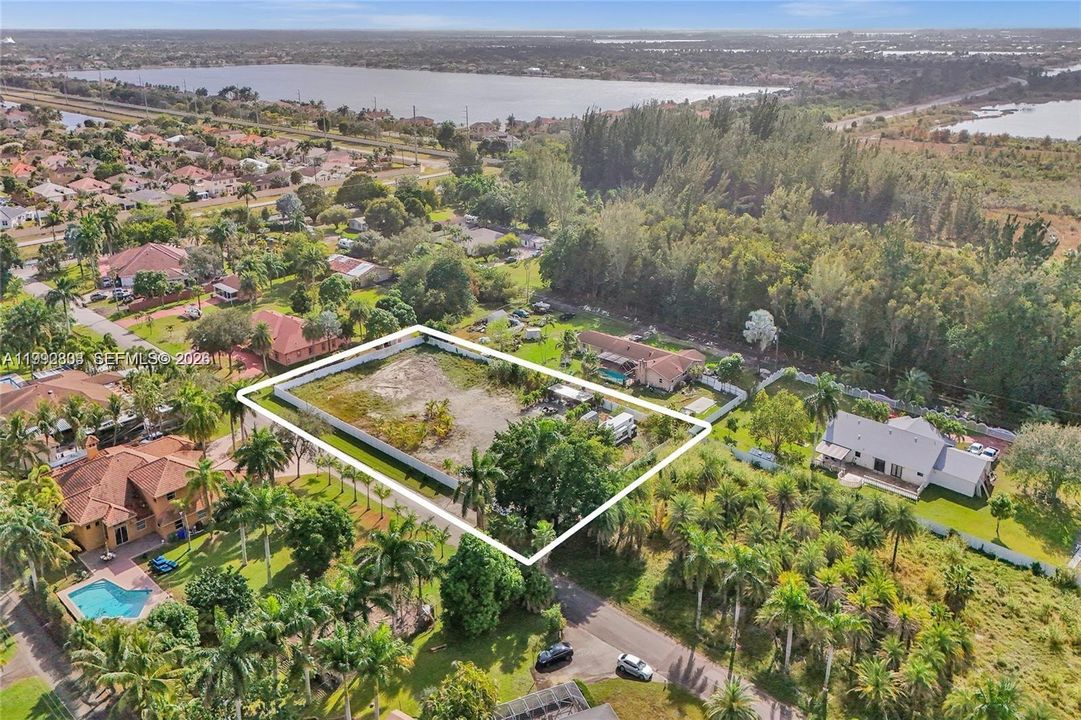 Recently Sold: $740,000 (0.85 acres)