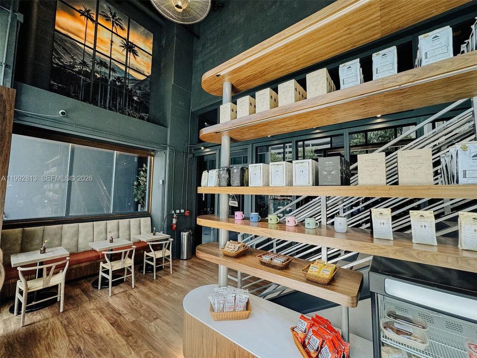 На продажу: $485,000 (0 спален, 1 ванн, 405 Квадратных фут)