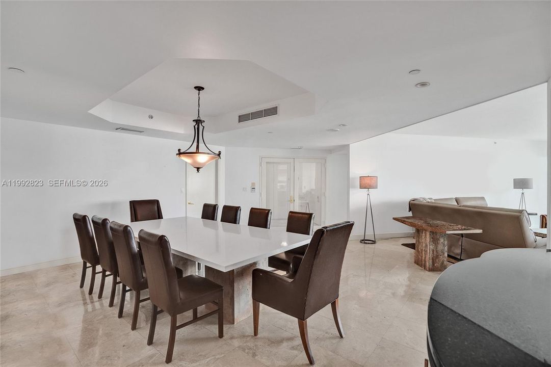 В аренду: $17,000 (3 спален, 4 ванн, 2890 Квадратных фут)
