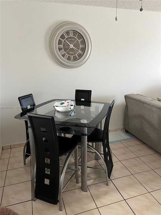 En Venta: $243,000 (2 camas, 2 baños, 770 Pies cuadrados)