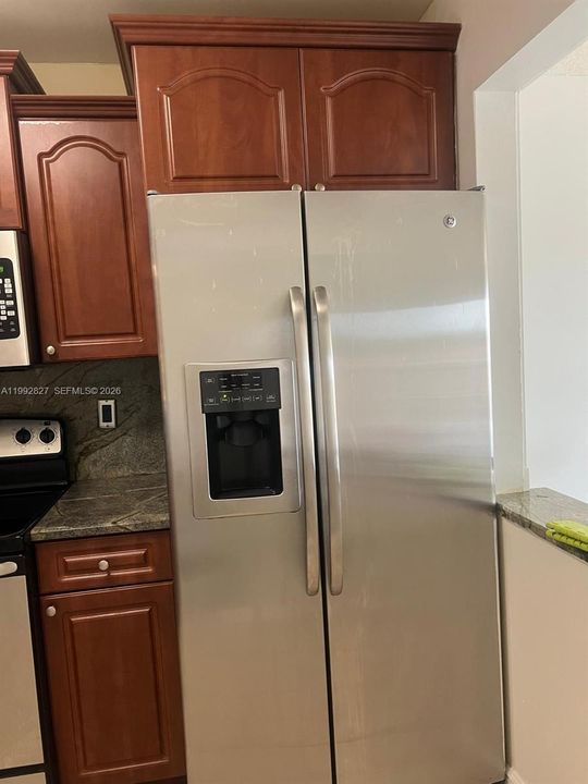 En Venta: $243,000 (2 camas, 2 baños, 770 Pies cuadrados)