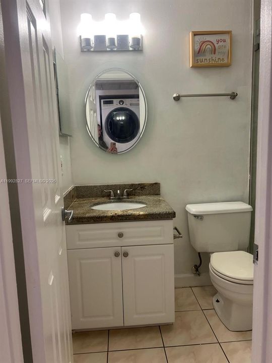 En Venta: $243,000 (2 camas, 2 baños, 770 Pies cuadrados)